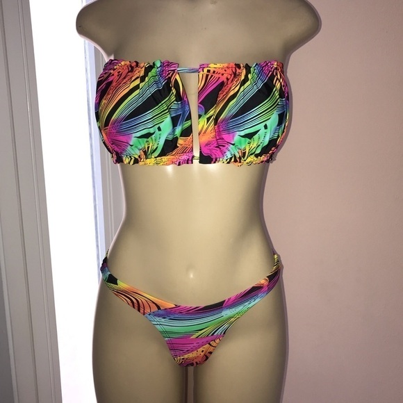 Zuliana Size Small Brazilian Style Cut Bright Print. Made in USA. New With Tags. - Picture 1 of 6